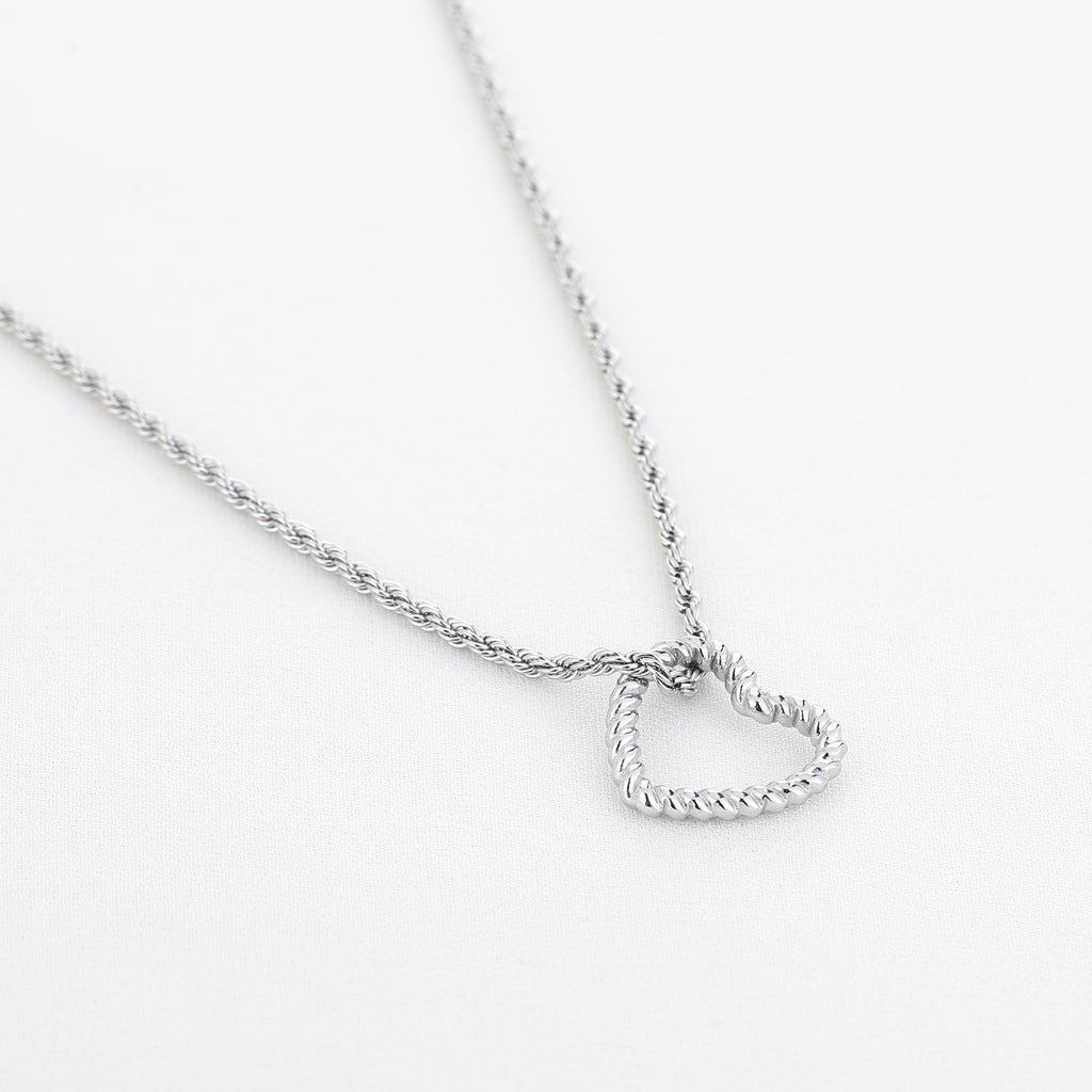 Amorélia – Zilveren Hart Ketting – Stainless Steel Close Up City Juwelier Almere