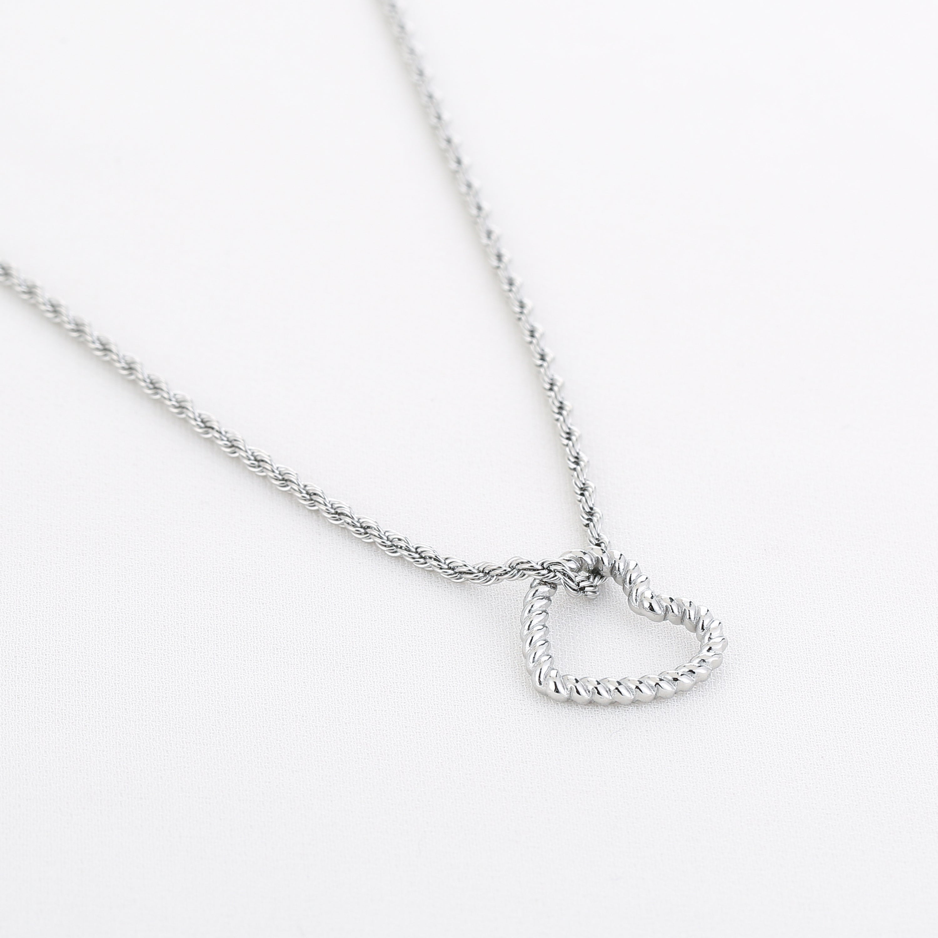 Amorélia – Zilveren Hart Ketting – Stainless Steel Close Up City Juwelier Almere
