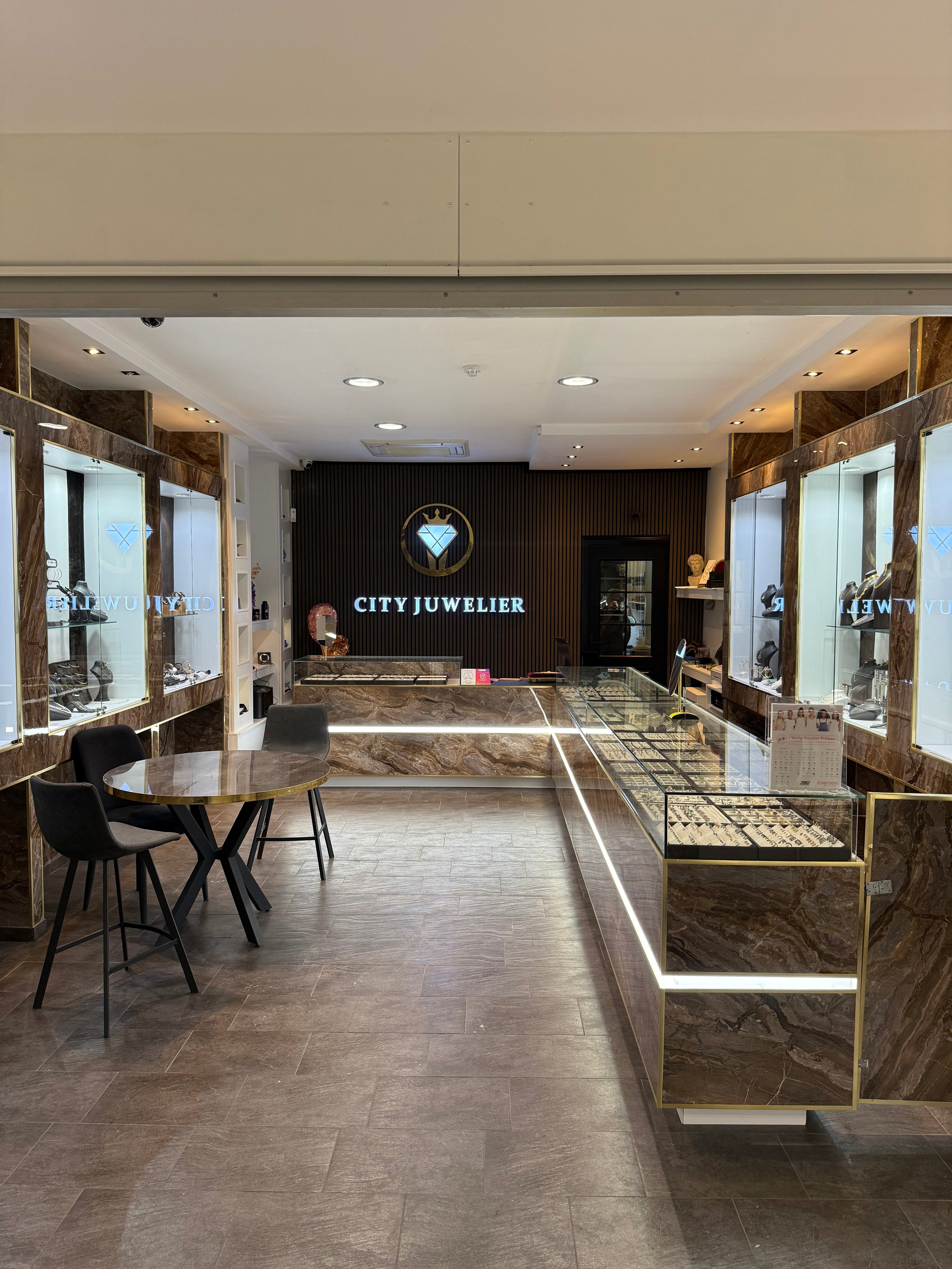 Binnenkant Winkel City Juwelier Almere