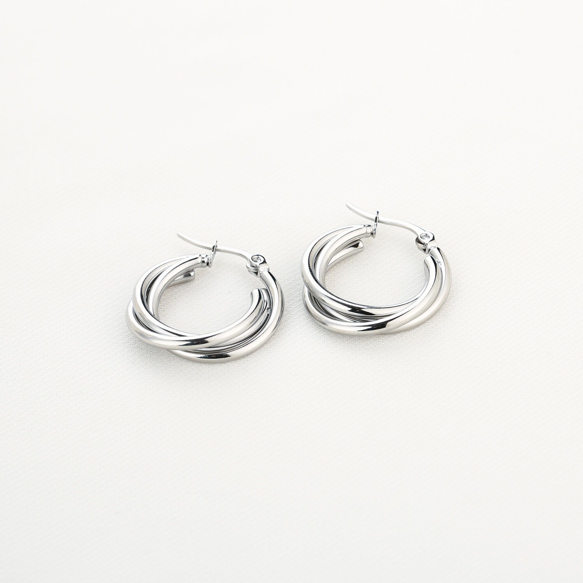 Liora - Twisted Hoops Oorbellen Zilver - Stainless Steel