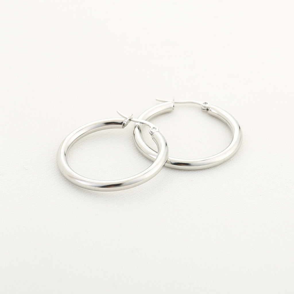 Aureon – Minimalistische Gouden Hoops – Stainless Steel