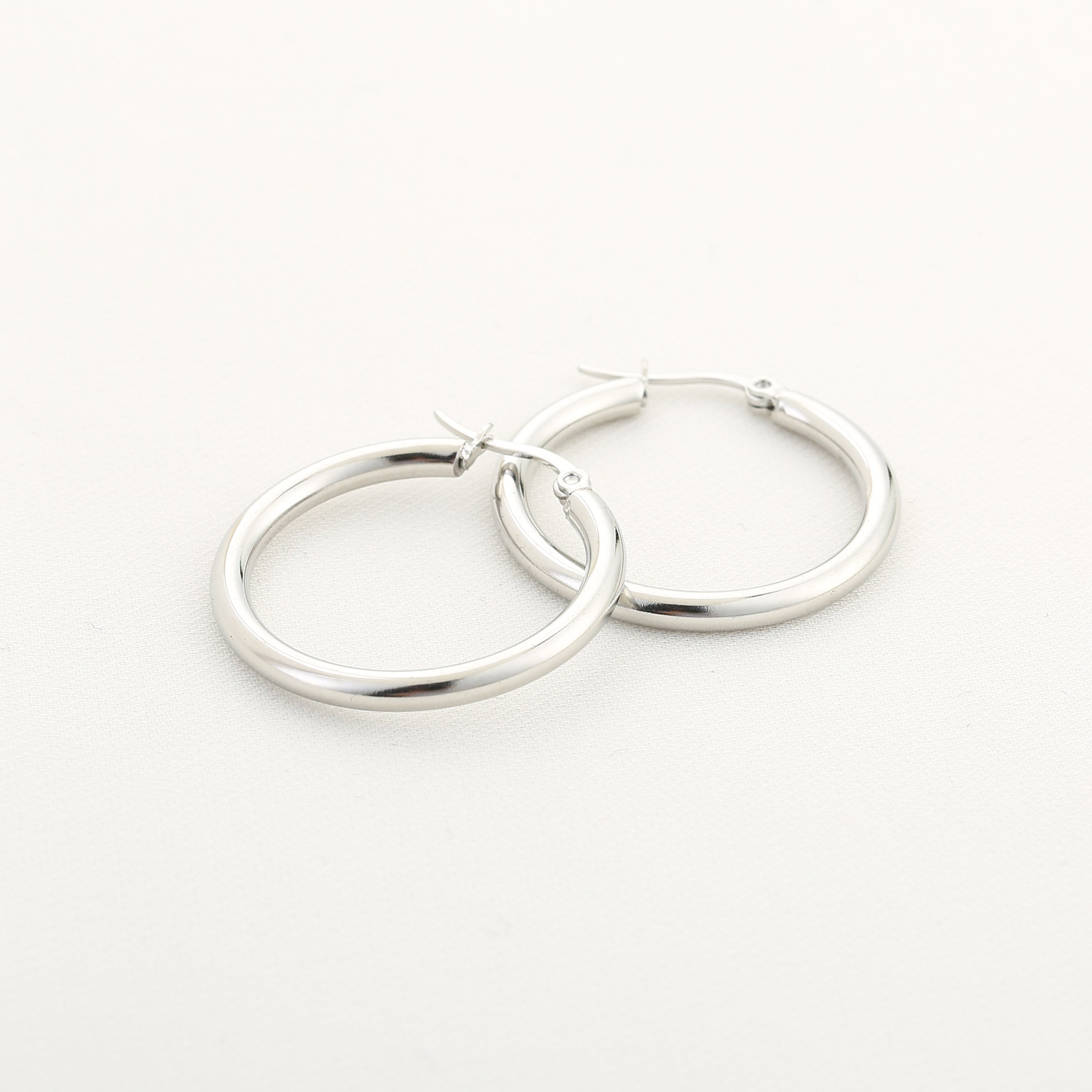 Aureon – Minimalistische Zilveren Hoops – Stainless Steel