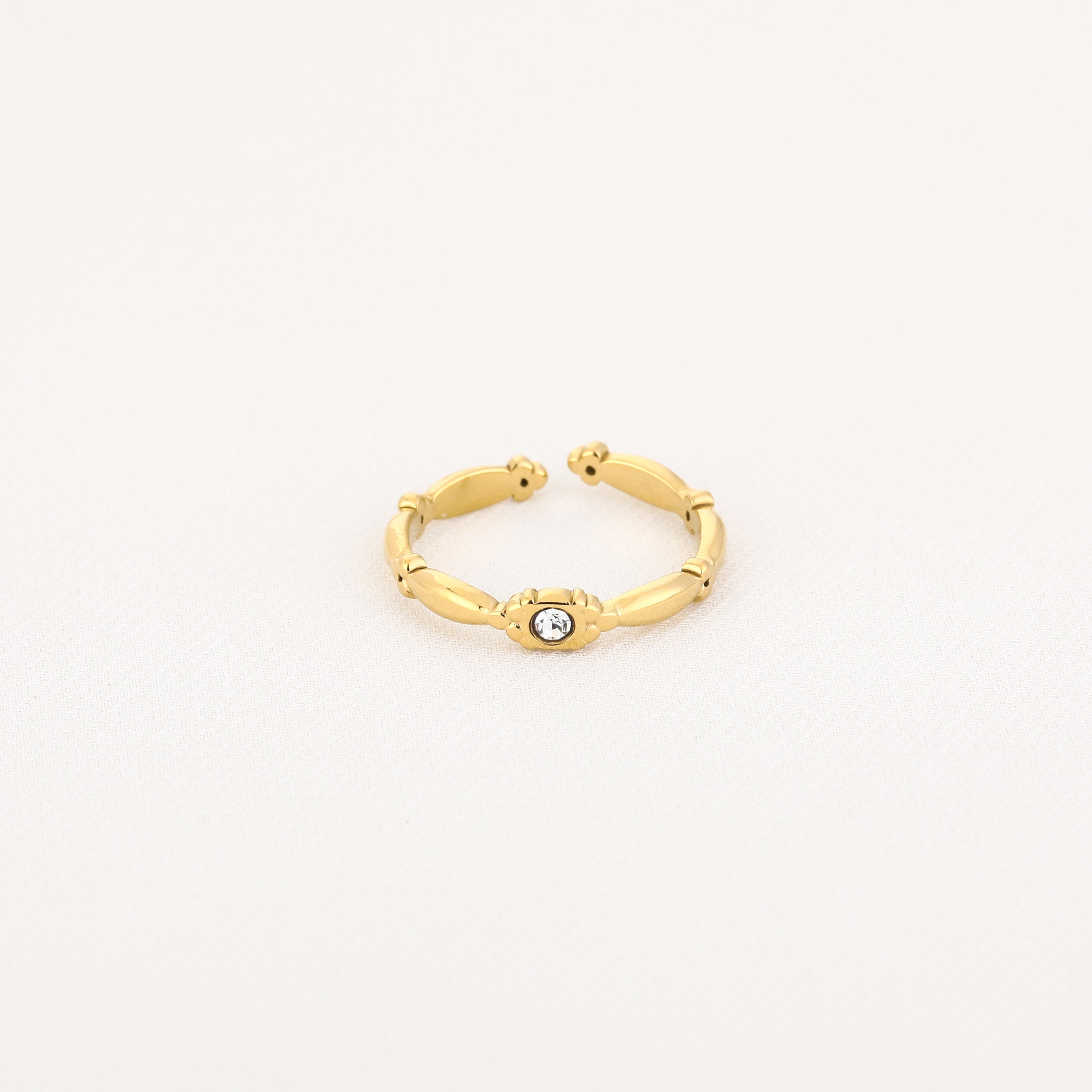 Mireille - Zilveren Zirkonia Ring - Zijaanzicht detail