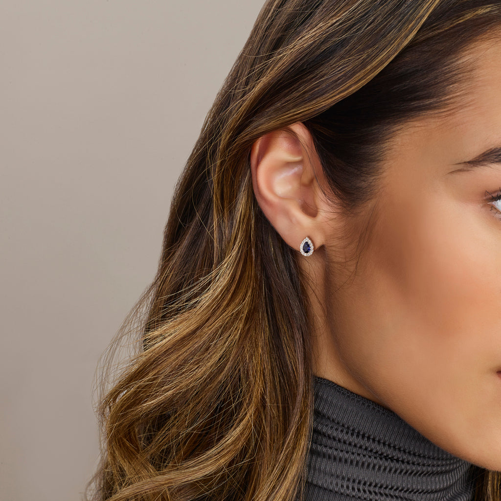 Saphira – Oorknoppen Peer – 925 Zilver Model