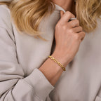 Close-up gouden dames armband Lumière met karabijnsluiting - City Juwelier