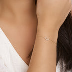 Close-up van 14K gouden armband met hart bedel - City Juwelier