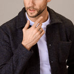 Close-up van geoxideerde 925 zilveren ring voor mannen - City Juwelier