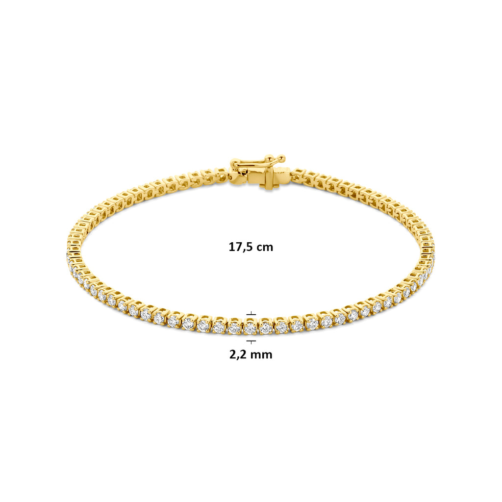 Detail van 14K geelgoud tennisarmband met 2.00ct lab grown diamant gedragen op pols - City Juwelier