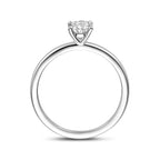 Detail van elegante zilveren dames ring met ovale zirkonia - City Juwelier