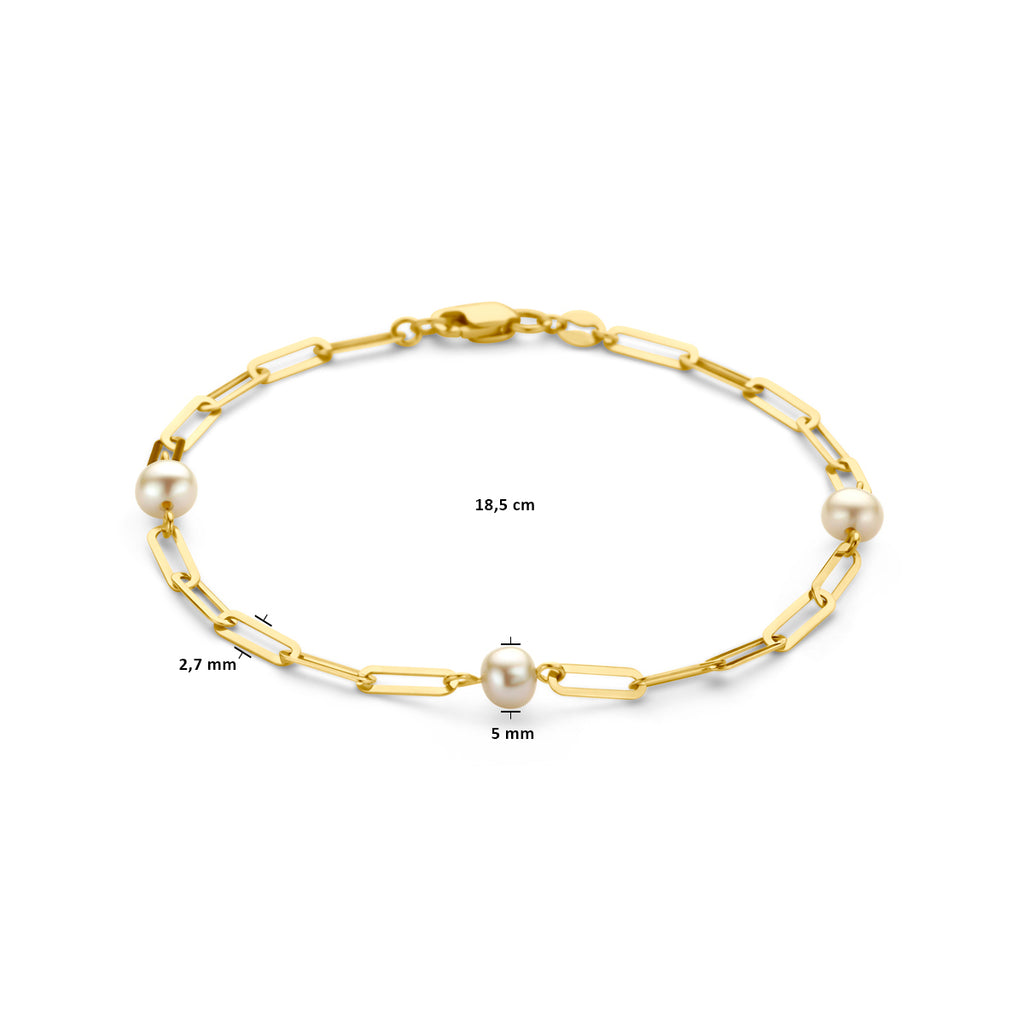 Detail van paperclip schakel gouden armband met parel accenten - City Juwelier
