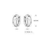 Detail zirkonia steentjes in zilveren klapoorringen voor vrouwen - City Juwelier