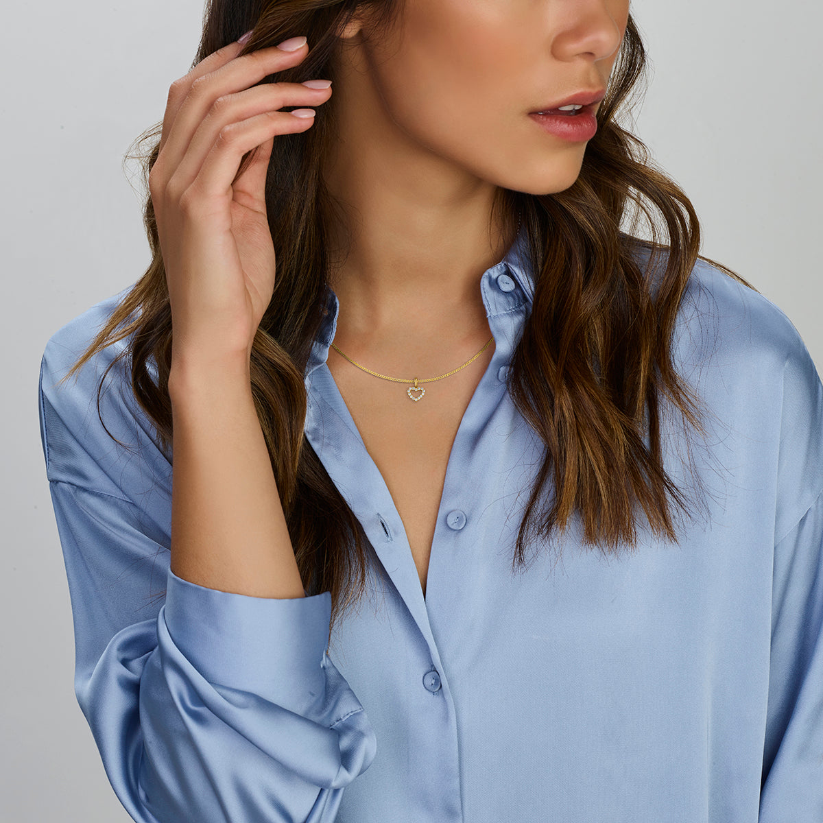 Zijaanzicht gouden hart hanger 8mm met sprankelende zirkonia - City Juwelier