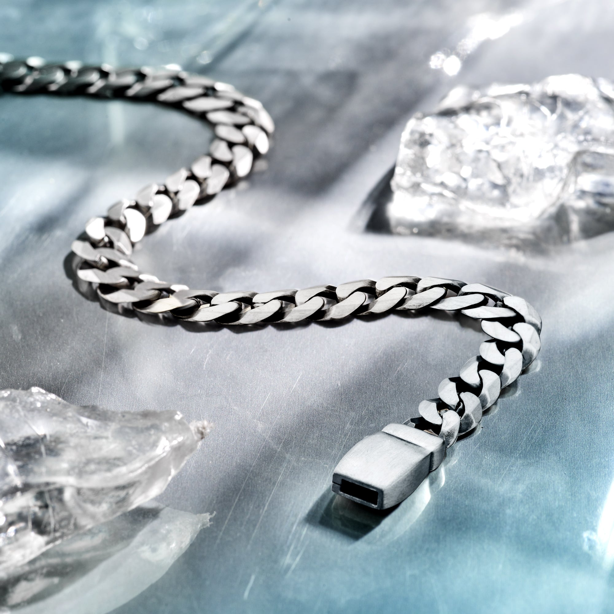 Zijkant zilveren armband met 8,2 mm brede schakels - City Juwelier